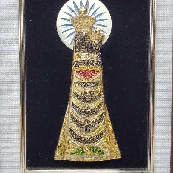 VTG Our Lady of Loreto 3D Plaque Icon In Gold & Black Velvet Frame 7.75" x 6" - Picture 2 of 9
